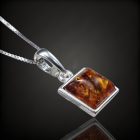 Borostyán ezüst medál