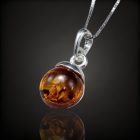 Borostyán ezüst medál