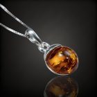 Borostyán ezüst medál