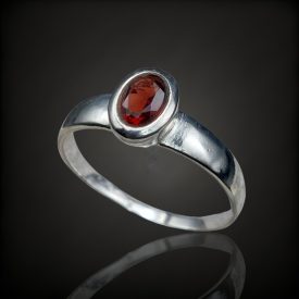 Gránát ezüst gyűrű