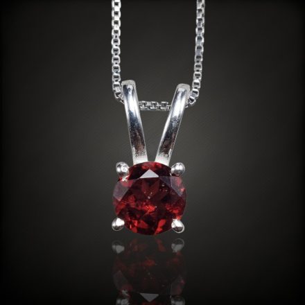 Gránát ezüst medál