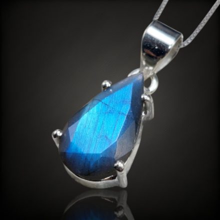 Labradorit ezüst medál