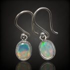 Opál ezüst fülbevaló