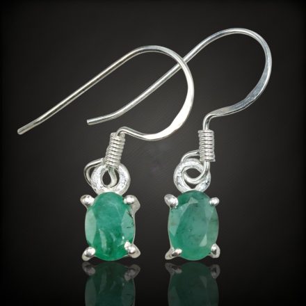 Smaragd ezüst fülbevaló
