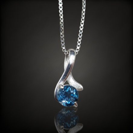 Topáz ezüst medál